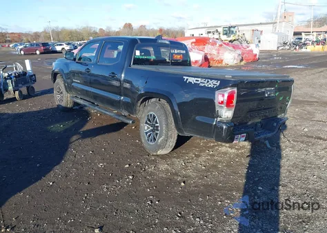 2021 Toyota Tacoma Trd Sport z USA, uszkodzony, nr VIN 3TYDZ5BNXMT001578
